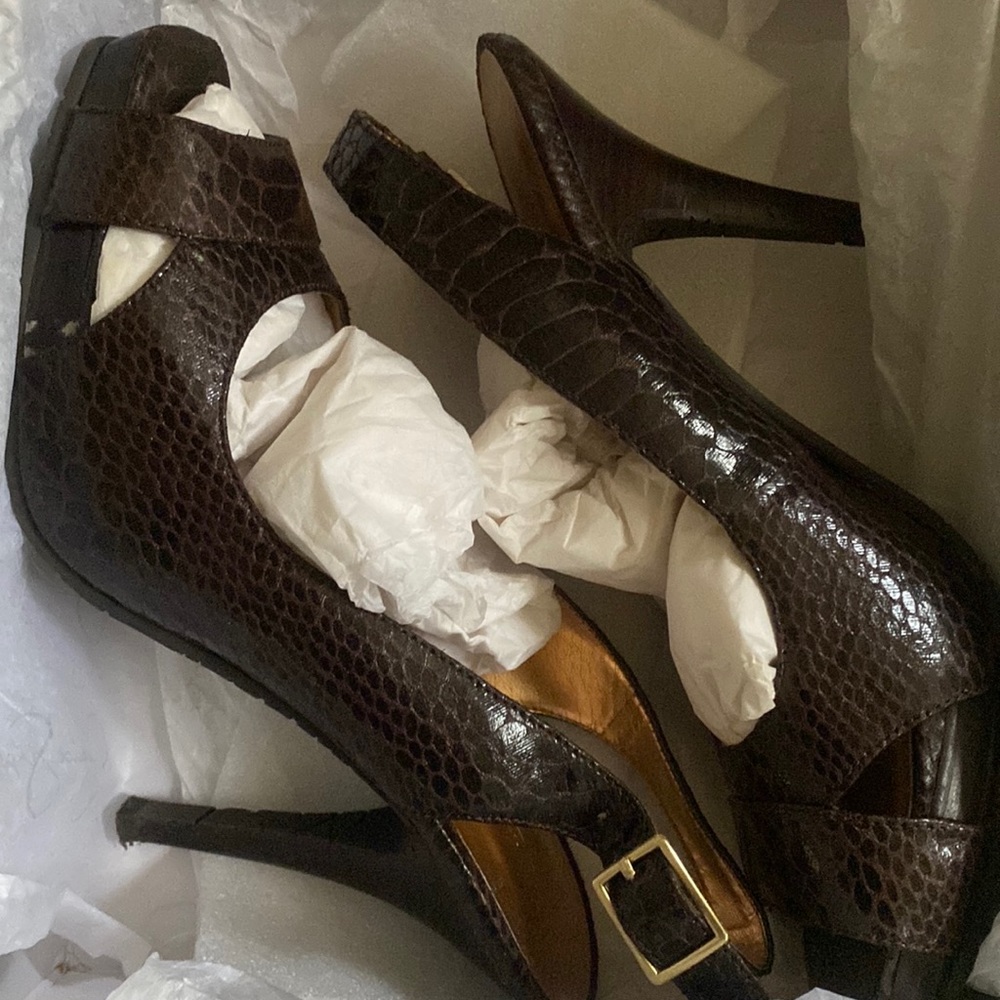 Sling Back - Picture 3 of 5